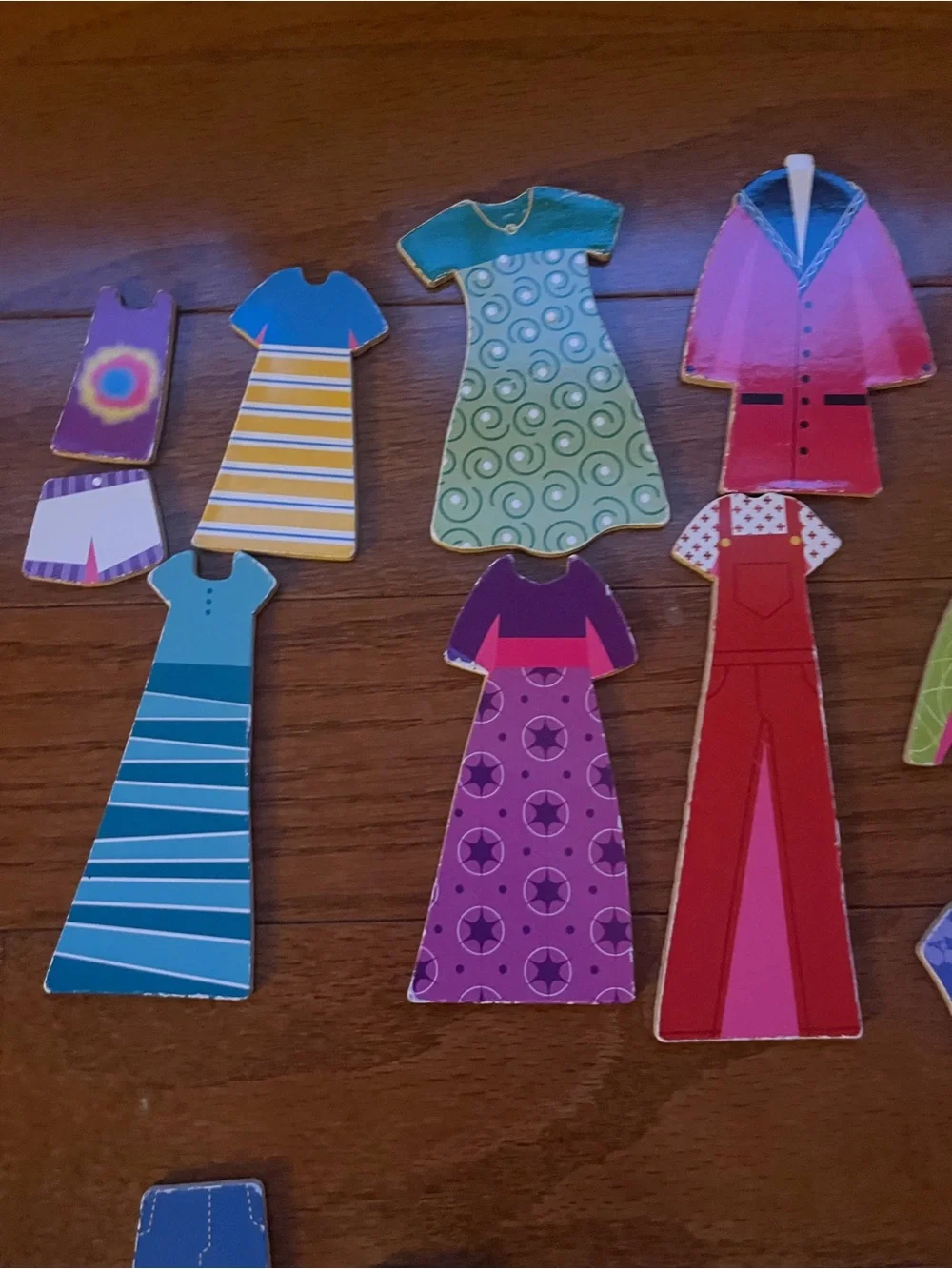 Melissa & Doug Abby and Emma Magnetic Dress-Up Dolls and Accessories
